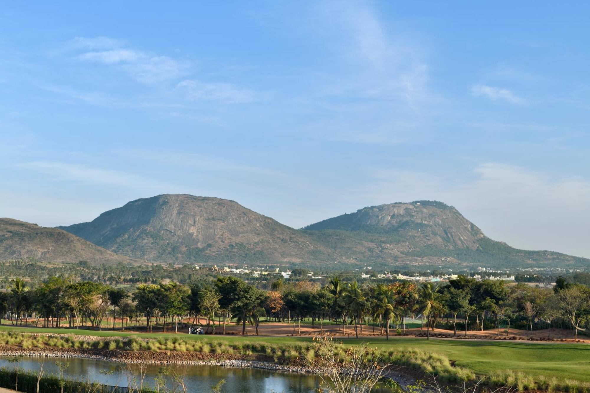 Jw Marriott Hotel Bengaluru Prestige Golfshire Resort & Spa Avati Exterior photo